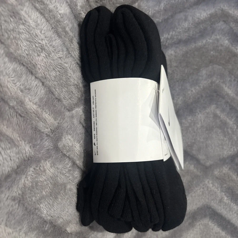 Nike Everyday Unisex Dri-FIT  3 Pairs Cotton Cushioned Crew Socks size: M. Black